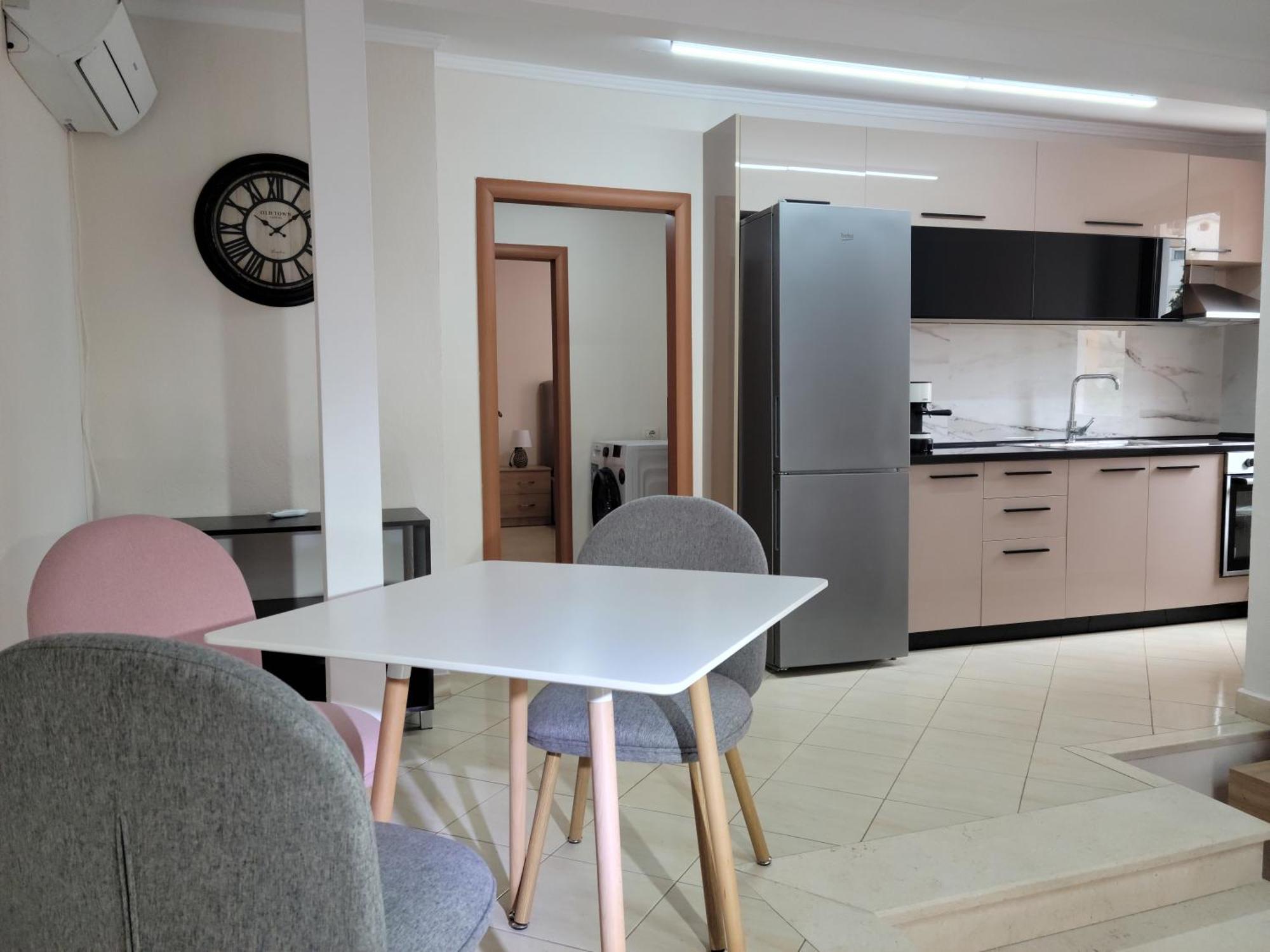 Gledis Appartment Tirana Esterno foto